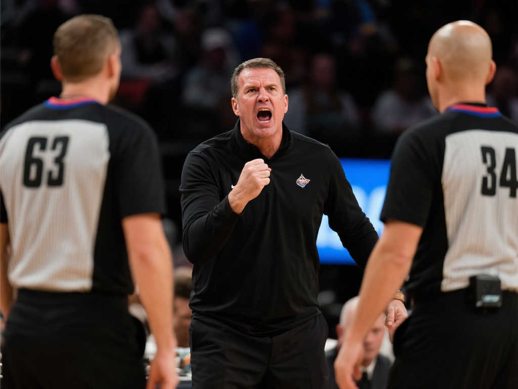 两队的每一 两队的每一